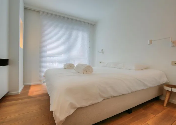 Appartementen Op De Zeedijk In Knokke Op De 3E En 4E Verdieping Van Logie Marie