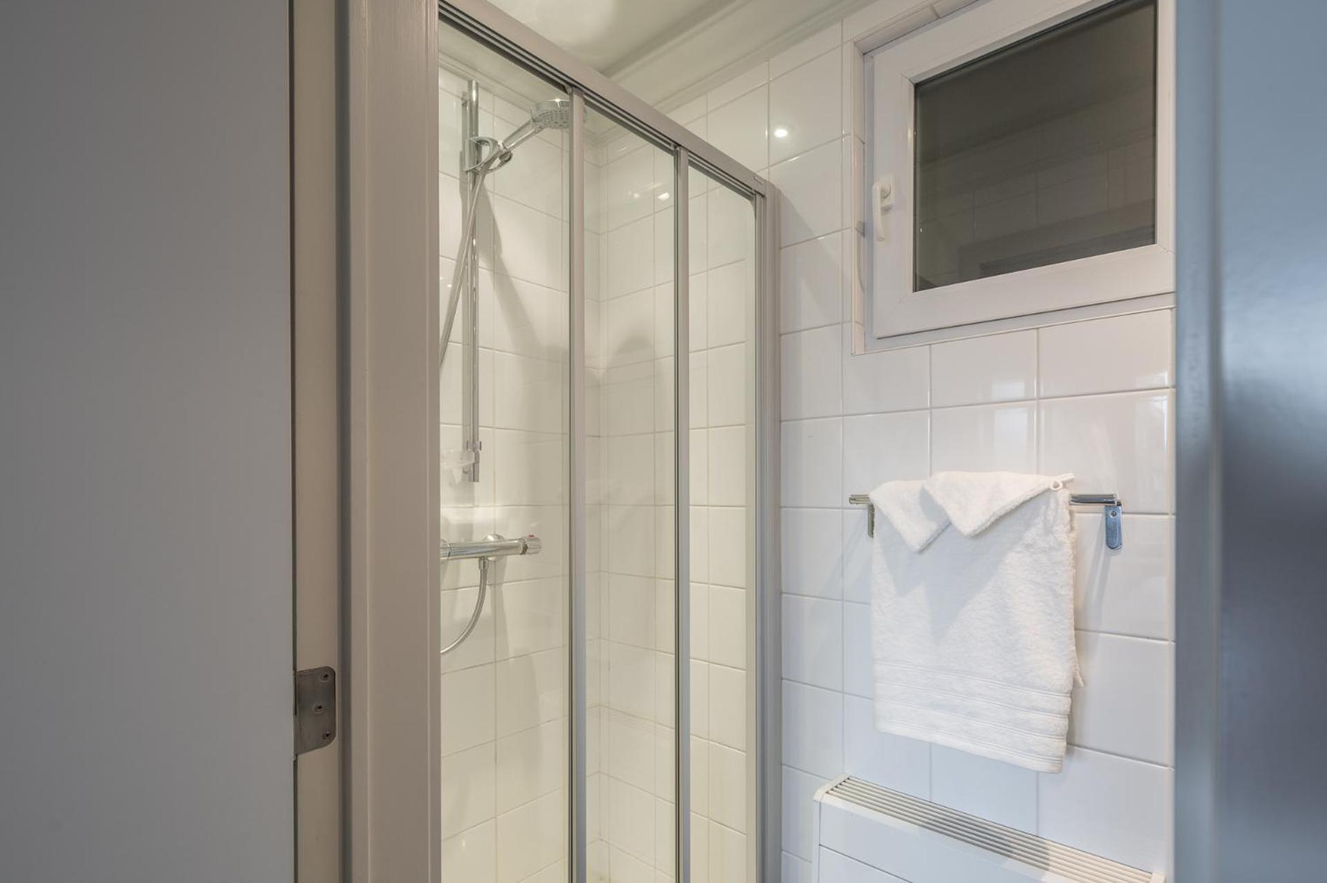 Appartementen Op De Zeedijk In Knokke Op De 3E En 4E Verdieping Van Logie Marie Apartment Knokke-Heist