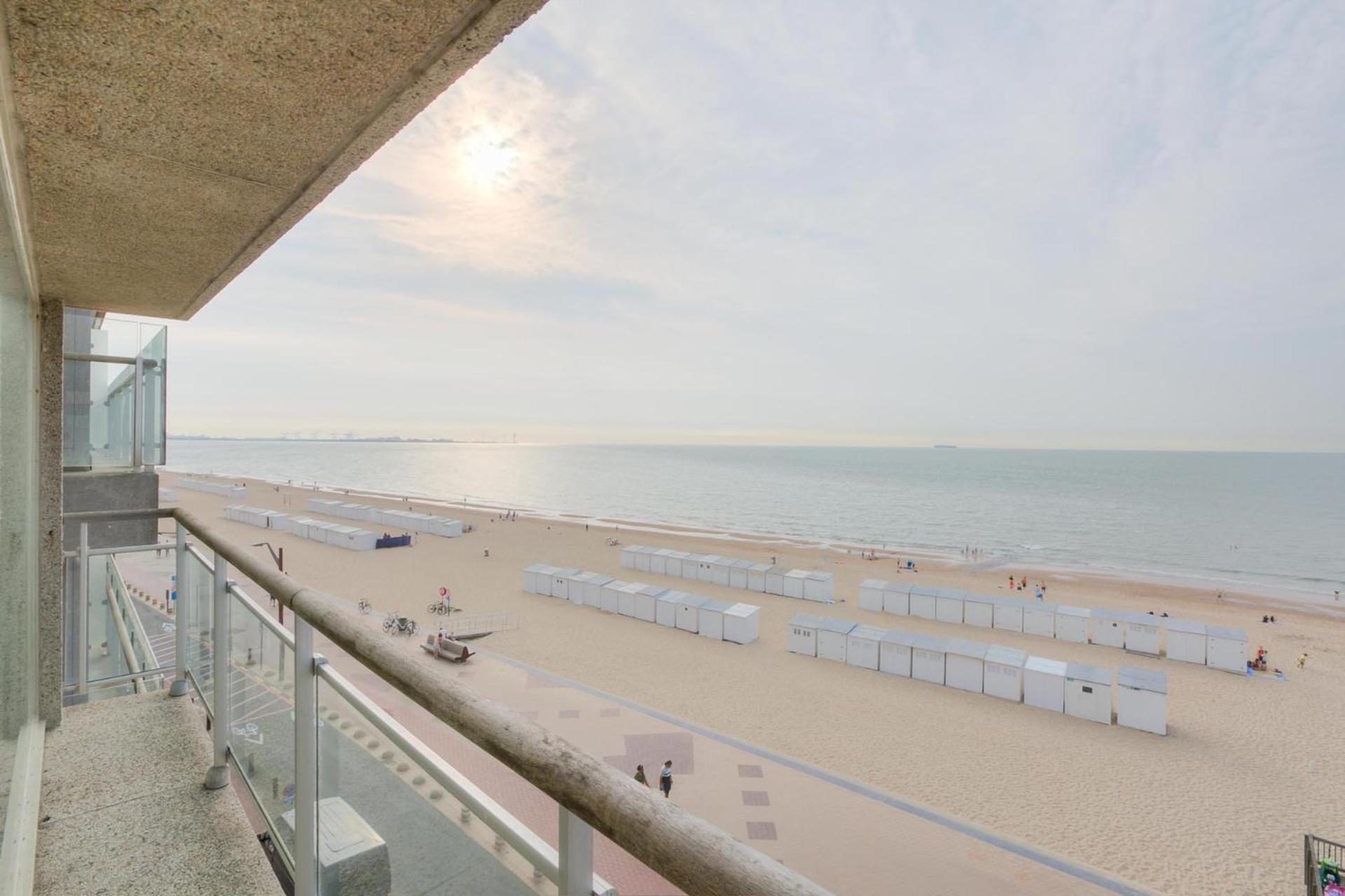 Appartementen Op De Zeedijk In Knokke Op De 3E En 4E Verdieping Van Logie Marie * Knokke-Heist